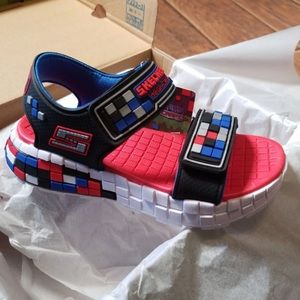 NIB Skechers mega craft sandals